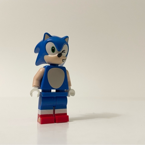 LEGO Sonic the Hedgehog Minifigure Wink - Picture 6 of 11